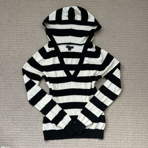 Y2K Tommy Hilfiger Black and White Striped V-Neck Sweater